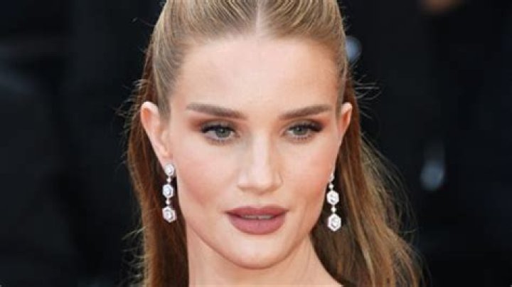 Rosie Huntington-Whiteley: The Epitome Of Grace And Glamour