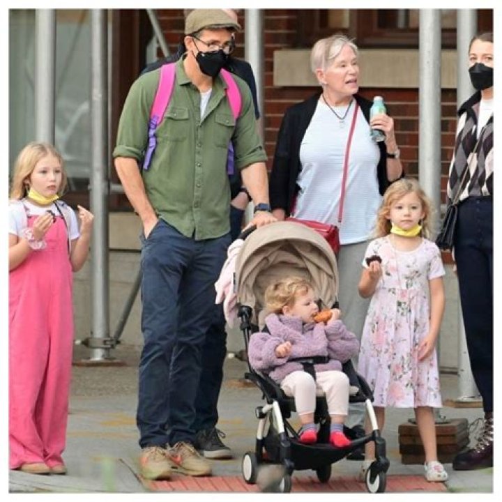 Unraveling The Mystery Of Ryan Reynolds' 4 Baby Gender