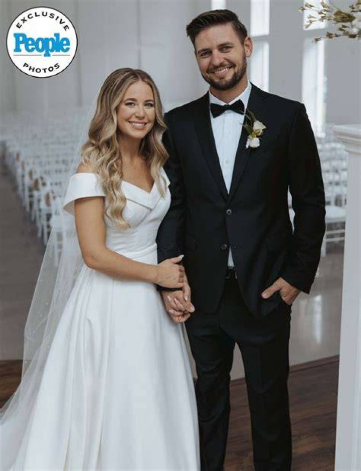 Unveiling The Mystery: Is Mary Wiseman Married?